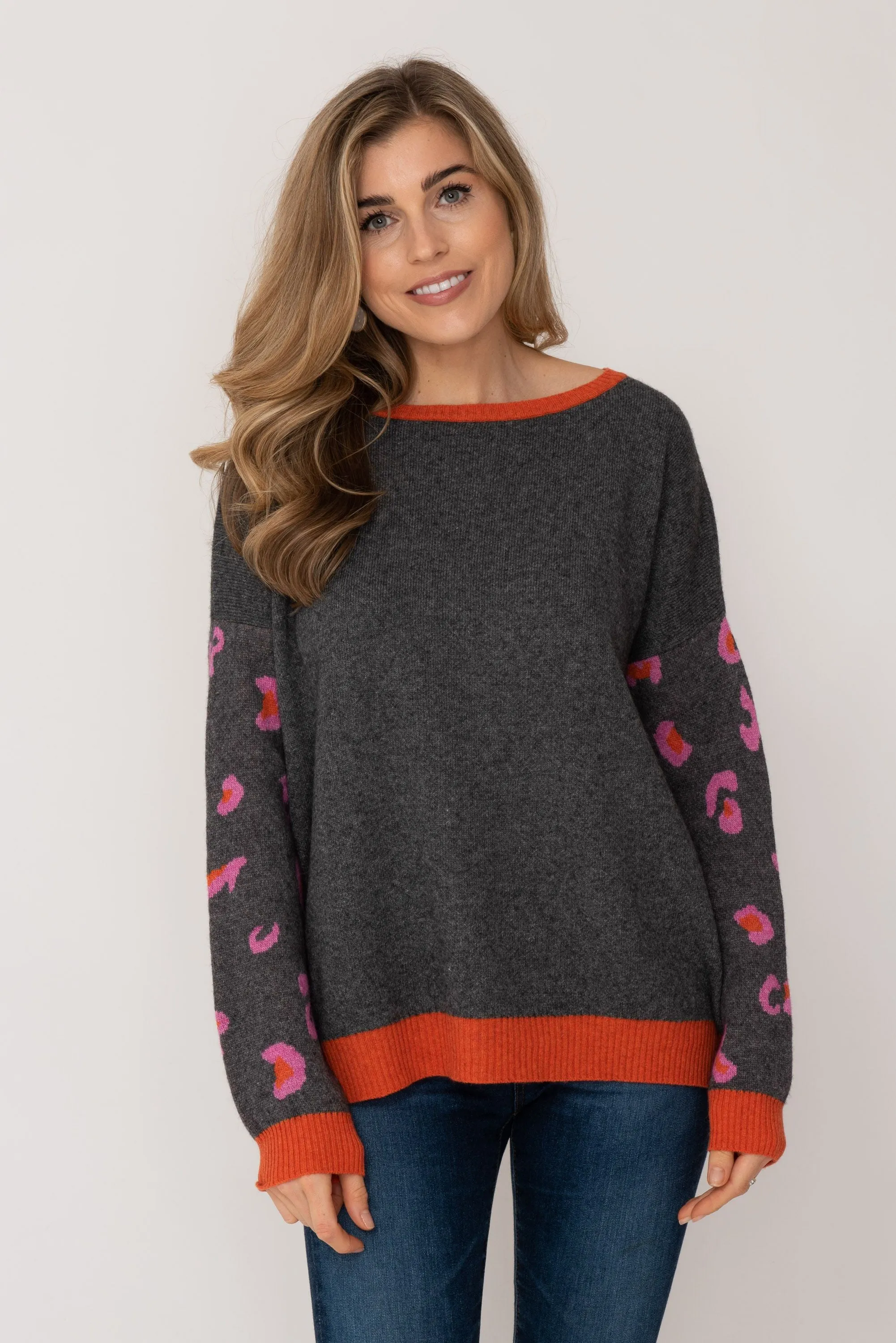 4 Ply Cashmere Mix Sweatshirt in Charcoal & Orange Leopard