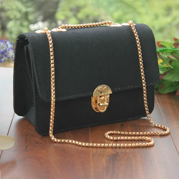 Black Fancy & Stylish Shoulder Bag for women